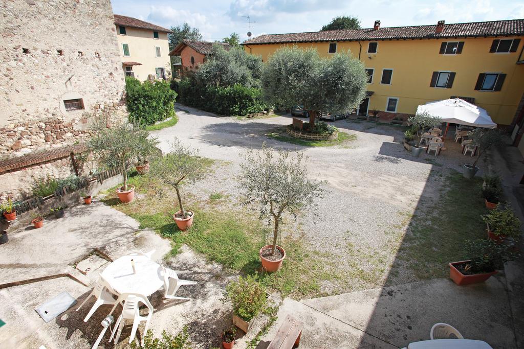Agriturismo Licensi Del Bresa Villa Monzambano Room photo
