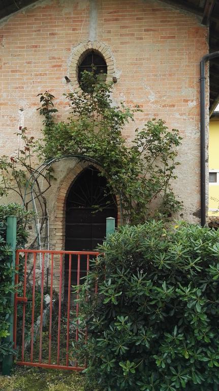 Agriturismo Licensi Del Bresa Villa Monzambano Exterior photo